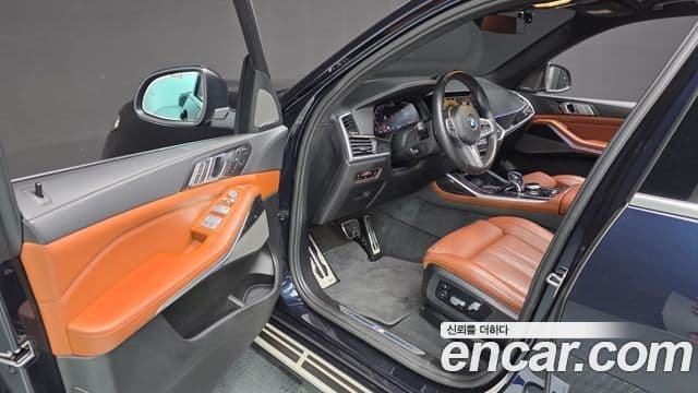 BMW X7 2022 — ფოტო 10/20