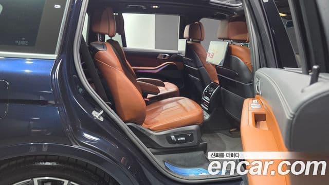 BMW X7 2022 — ფოტო 11/20