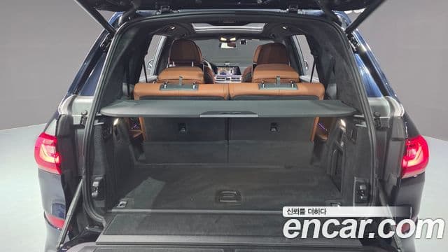 BMW X7 2022 — ფოტო 19/20