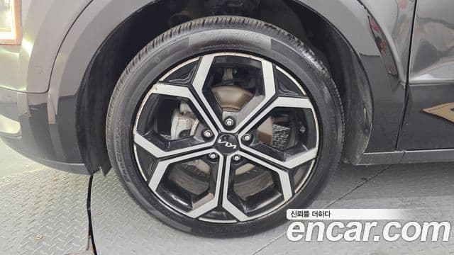 Kia Niro 2023 — Şəkil 5/20