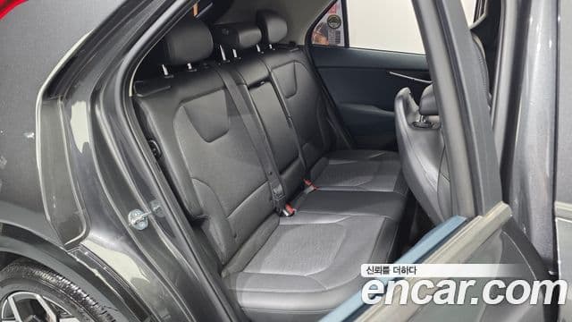 Kia Niro 2023 — Şəkil 12/20