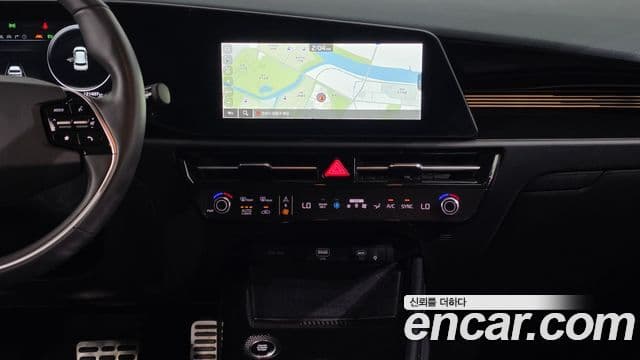 Kia Niro 2023 — Şəkil 13/20