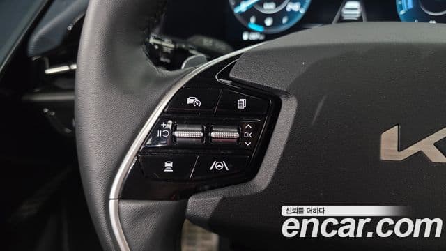 Kia Niro 2023 — Şəkil 17/20
