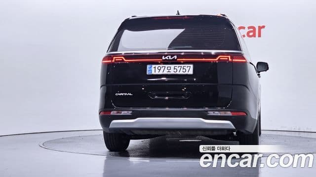 Kia Carnival 2023 — Фото 4/20