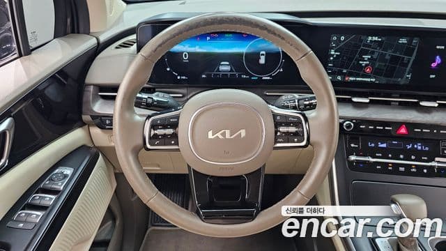 Kia Carnival 2023 — Фото 13/20