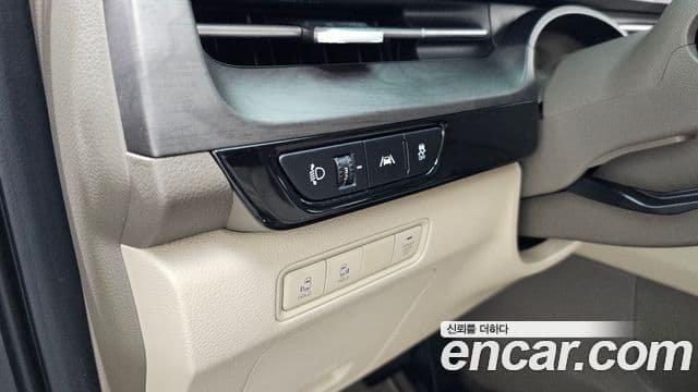 Kia Carnival 2023 — Фото 17/20