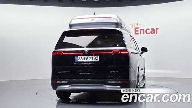 Kia Carnival 2021 — ფოტო 3/20