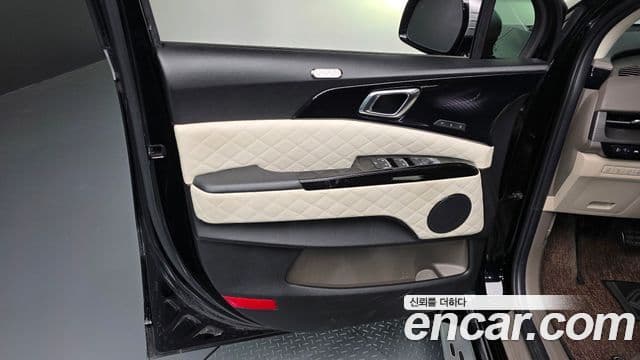 Kia Carnival 2021 — Şəkil 9/40
