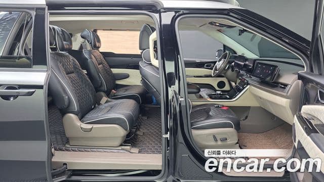 Kia Carnival 2021 — Şəkil 17/40