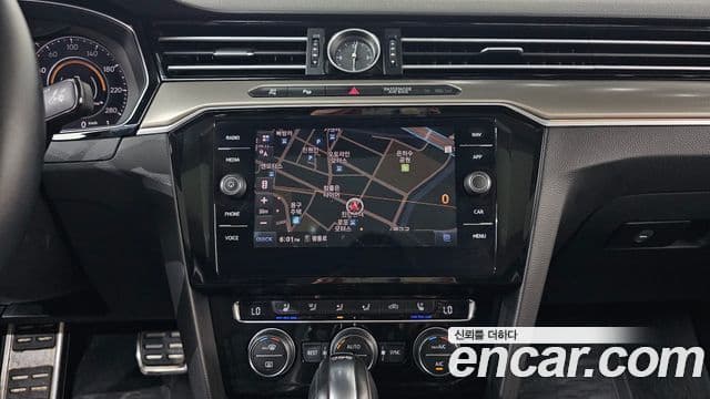 Volkswagen Arteon 2019 — ფოტო 13/20