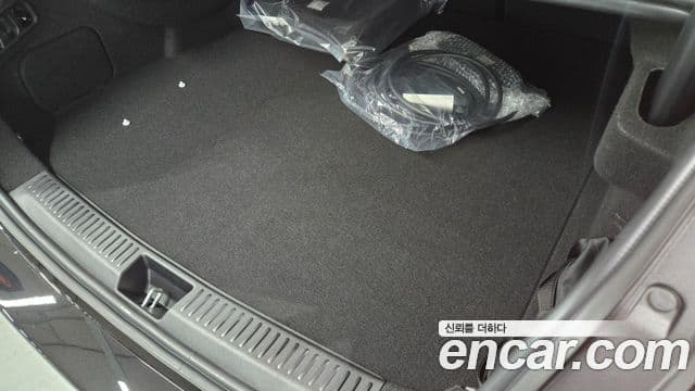 Mercedes-Benz E-Class 2025 — ფოტო 9/20