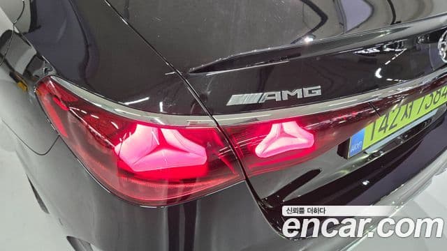 Mercedes-Benz E-Class 2025 — ფოტო 12/20