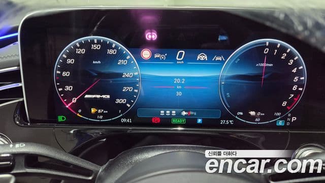 Mercedes-Benz E-Class 2025 — ფოტო 15/20