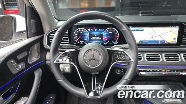 Mercedes-Benz GLE-Class 2025 — Photo 20/37