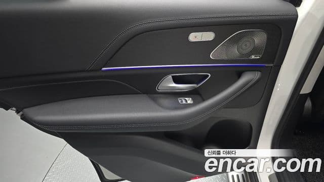 Mercedes-Benz GLE-Class 2025 — Photo 12/37