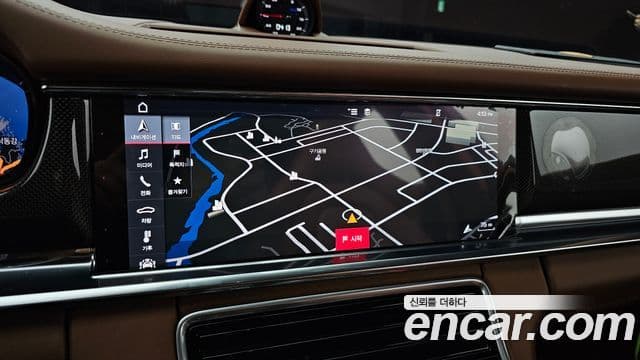 Porsche Panamera 2020 — Photo 33/34