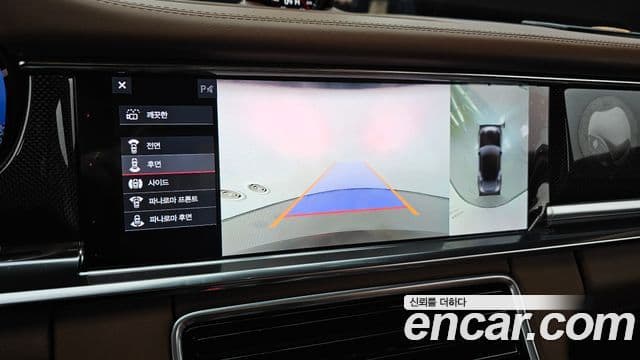 Porsche Panamera 2020 — Photo 18/34