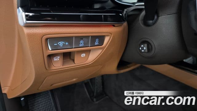Genesis G80 2023 — Şəkil 30/35