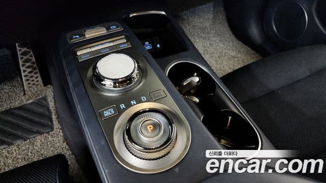 Genesis GV70 2022 — ფოტო 9/20