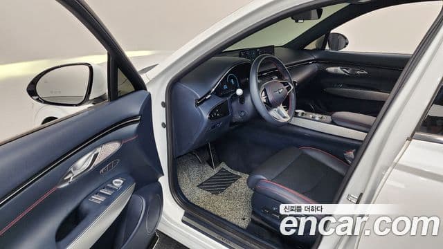Genesis GV70 2022 — ფოტო 10/20