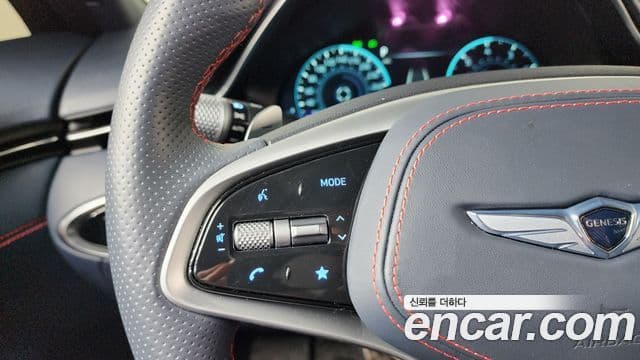 Genesis GV70 2022 — ფოტო 16/20