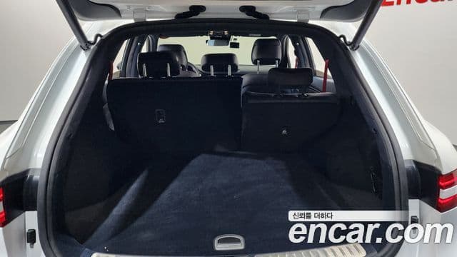 Genesis GV70 2022 — ფოტო 18/20