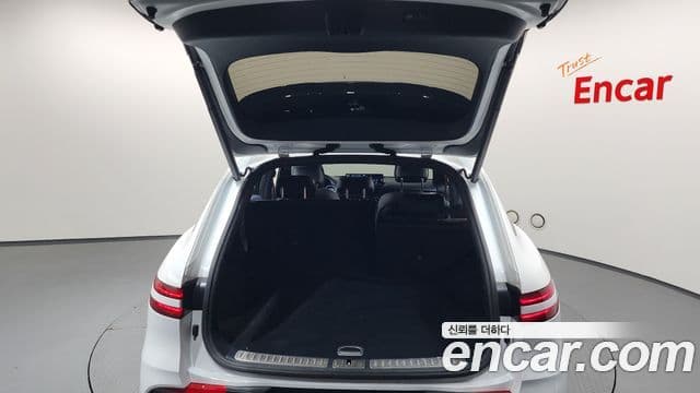 Genesis GV70 2022 — ფოტო 19/20