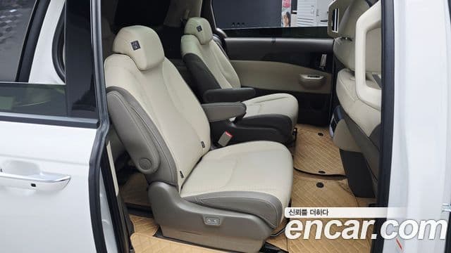 Kia Carnival 2025 — Şəkil 11/20