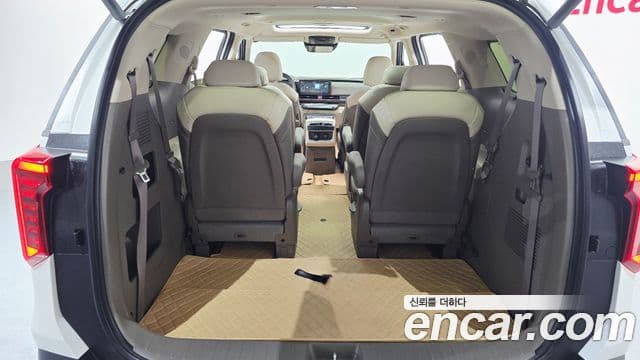 Kia Carnival 2025 — Şəkil 18/20