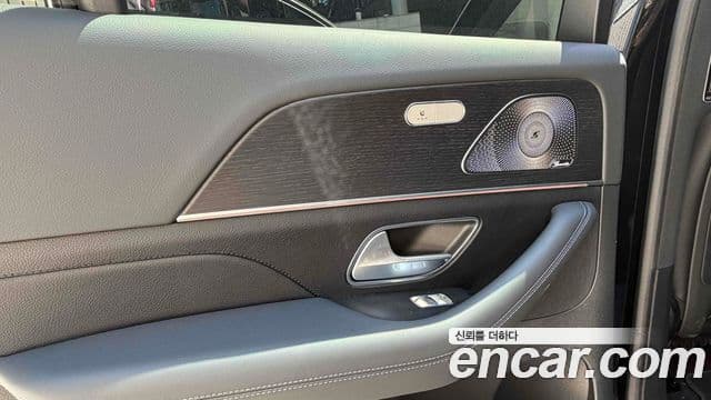 Mercedes-Benz GLE-Class 2025 — Фото 10/20