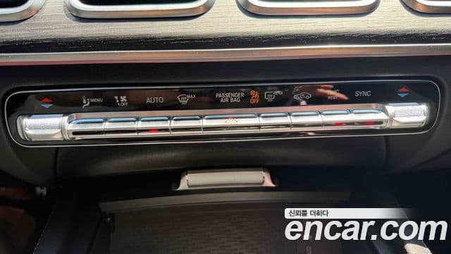 Mercedes-Benz GLE-Class 2025 — Фото 15/20