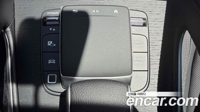 Mercedes-Benz GLE-Class 2025 — Фото 19/20