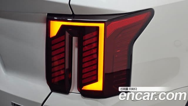 Kia Sorento 2024 — Photo 2/39