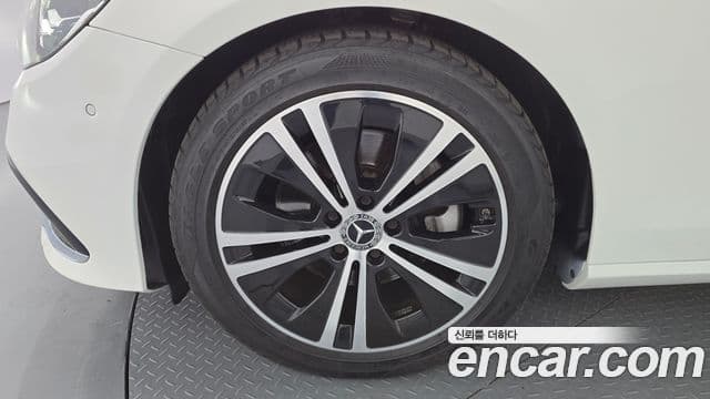 Mercedes-Benz E-Class 2021 — Şəkil 5/20
