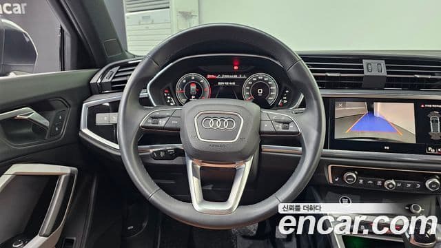 Audi Q3 2022 — ფოტო 13/20