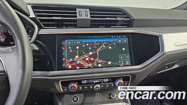 Audi Q3 2022 — ფოტო 14/20