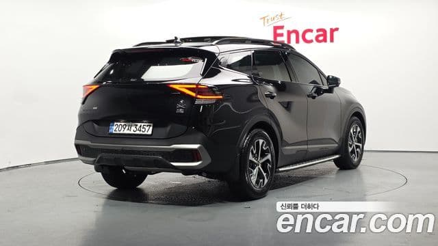 Kia Sportage 2023 — Фото 2/20