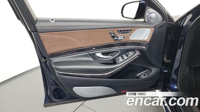 Mercedes-Benz S-Class 2018 — Photo 15/38