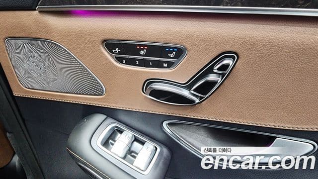 Mercedes-Benz S-Class 2018 — Photo 37/38