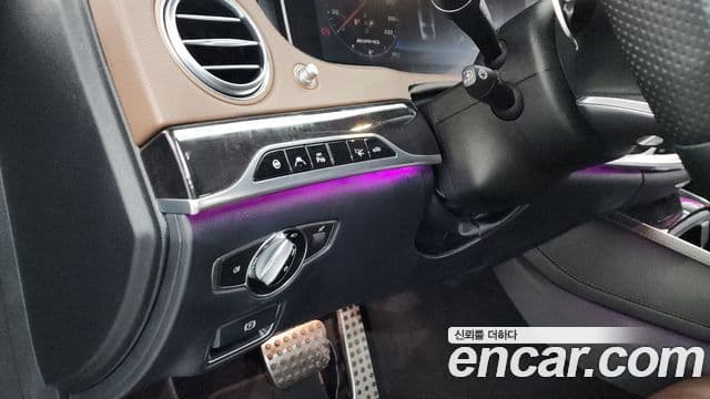 Mercedes-Benz S-Class 2018 — Photo 10/38