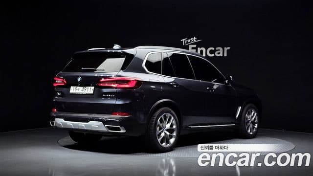 BMW X5 2019 — ფოტო 2/20