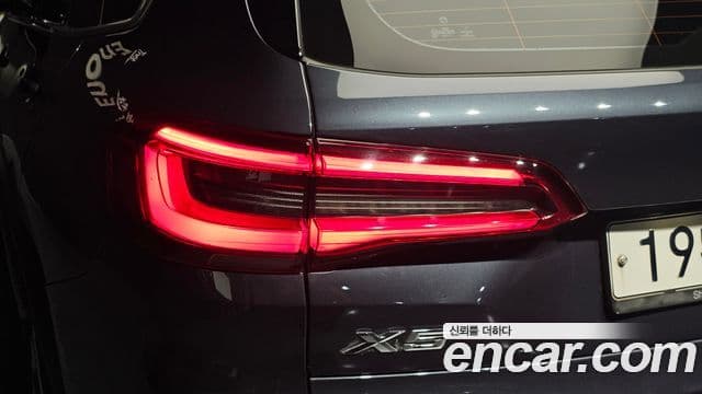 BMW X5 2019 — ფოტო 36/39