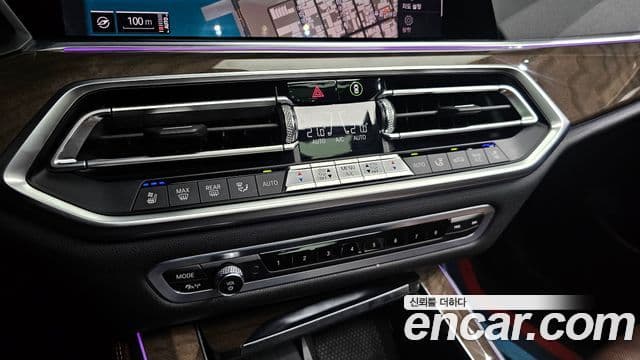 BMW X5 2019 — ფოტო 29/39