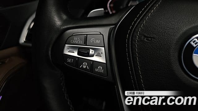 BMW X5 2019 — ფოტო 28/39