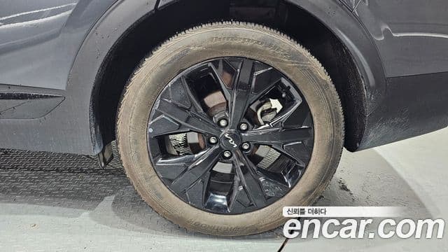 Kia Sportage 2023 — ფოტო 5/20