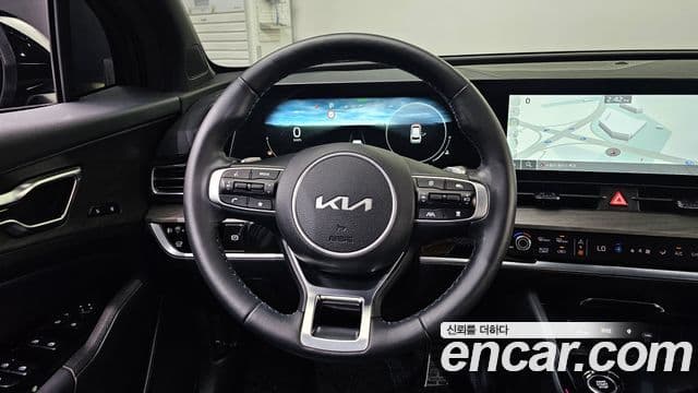 Kia Sportage 2023 — ფოტო 13/20