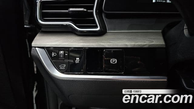 Kia Sportage 2023 — ფოტო 17/20