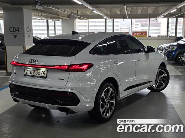 Audi Q5 2025 — Şəkil 1/17