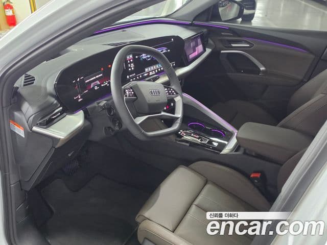 Audi Q5 2025 — Şəkil 8/17