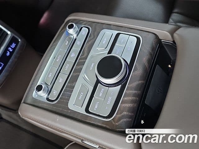 Kia The K9 2018 — Şəkil 13/19